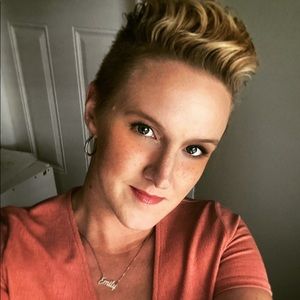 Meet your Posher, Emily